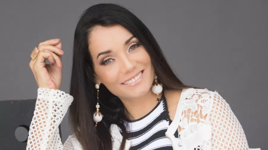 A Tribuna RJ –  Flávio Ricco: Mônica Carvalho estará em nova novela da Record